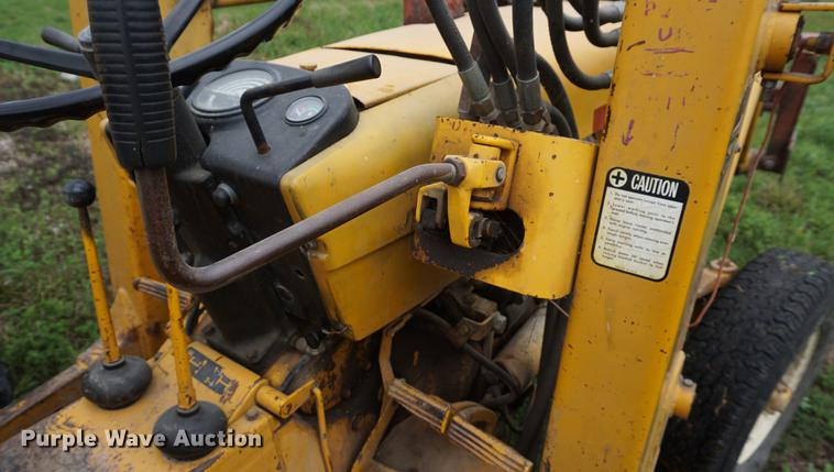 image for item ES9925 John Deere 302 industrial tractor