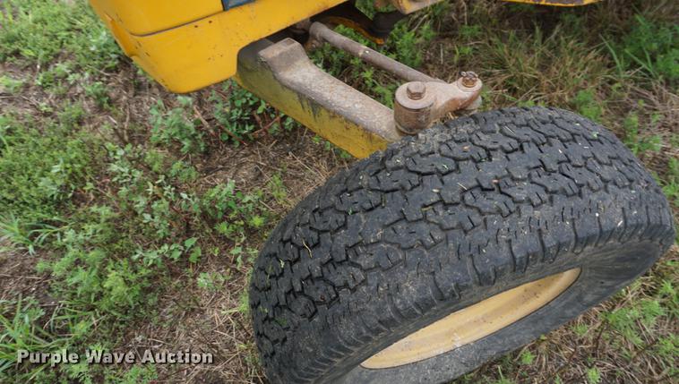 image for item ES9925 John Deere 302 industrial tractor