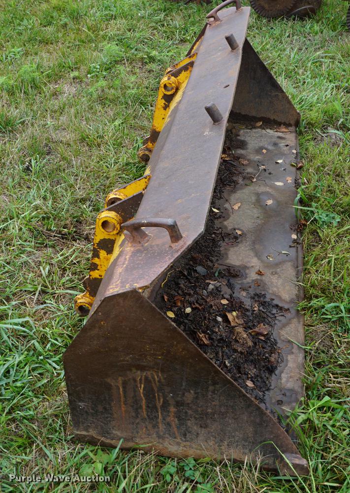 image for item ES9925 John Deere 302 industrial tractor