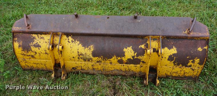 image for item ES9925 John Deere 302 industrial tractor