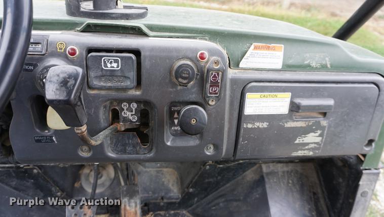 image for item ES9926 2005 Kawasaki Mule 3010 utility vehicle