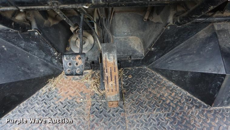 image for item ES9926 2005 Kawasaki Mule 3010 utility vehicle