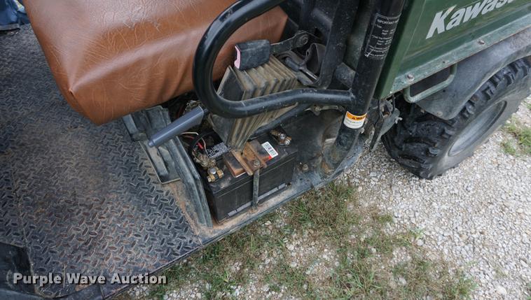 image for item ES9926 2005 Kawasaki Mule 3010 utility vehicle