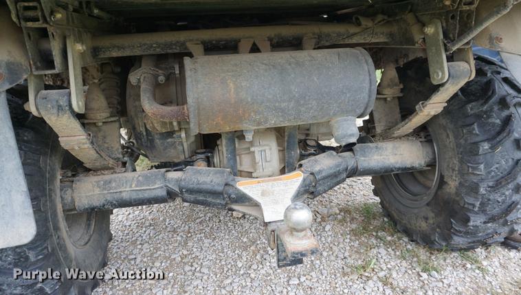 image for item ES9926 2005 Kawasaki Mule 3010 utility vehicle