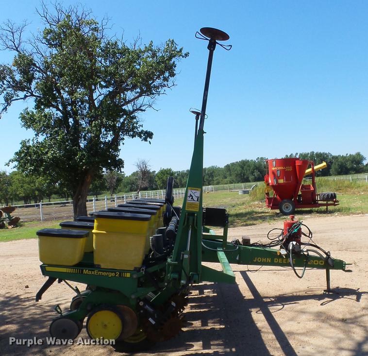 image for item FE9231 John Deere 7200 Max Emerge 2 planter