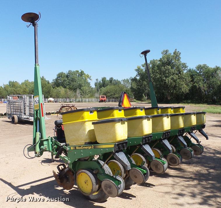 image for item FE9231 John Deere 7200 Max Emerge 2 planter