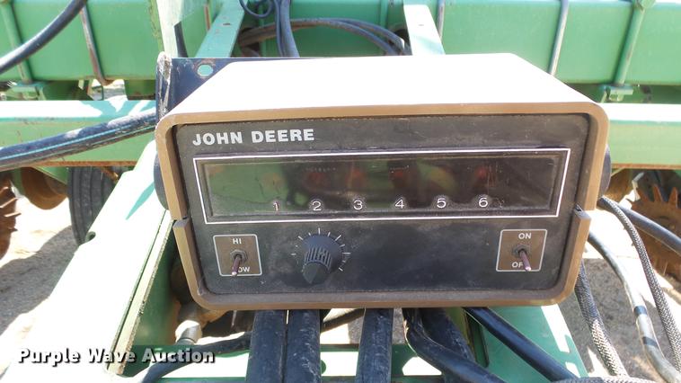 image for item FE9231 John Deere 7200 Max Emerge 2 planter
