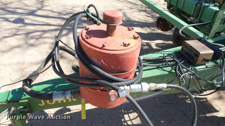 image for item FE9231 John Deere 7200 Max Emerge 2 planter