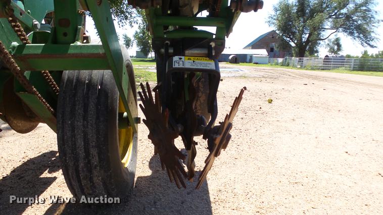 image for item FE9231 John Deere 7200 Max Emerge 2 planter