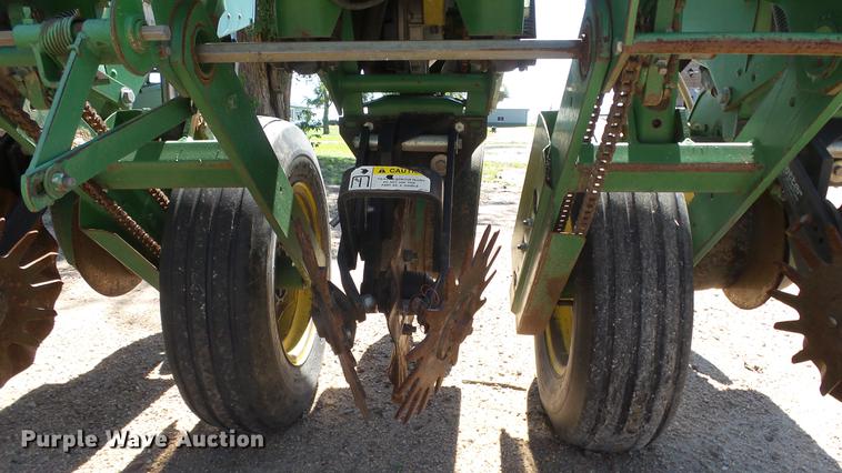 image for item FE9231 John Deere 7200 Max Emerge 2 planter