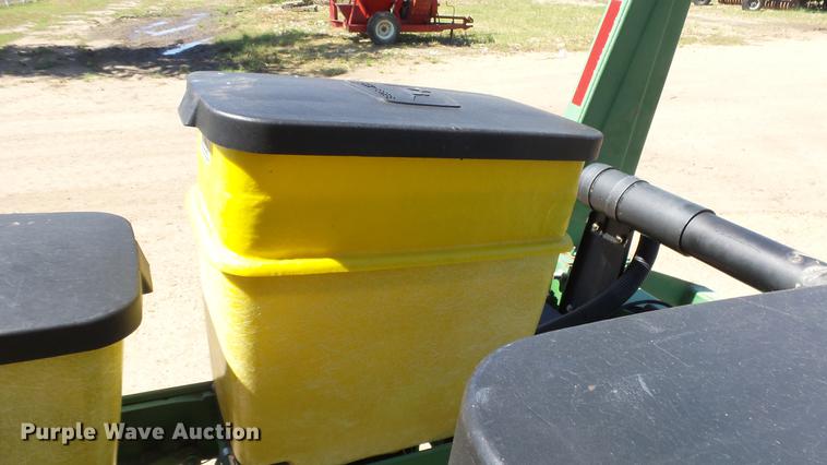 image for item FE9231 John Deere 7200 Max Emerge 2 planter