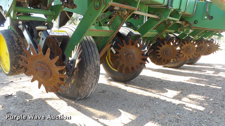 image for item FE9231 John Deere 7200 Max Emerge 2 planter