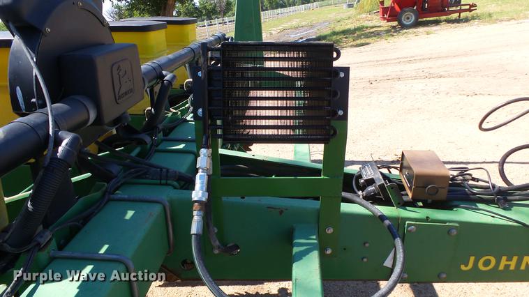 image for item FE9231 John Deere 7200 Max Emerge 2 planter