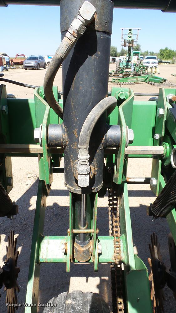 image for item FE9231 John Deere 7200 Max Emerge 2 planter