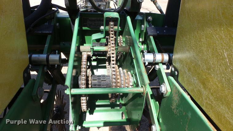 image for item FE9231 John Deere 7200 Max Emerge 2 planter