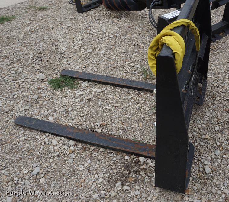 image for item G1292 Skid steer pallet forks