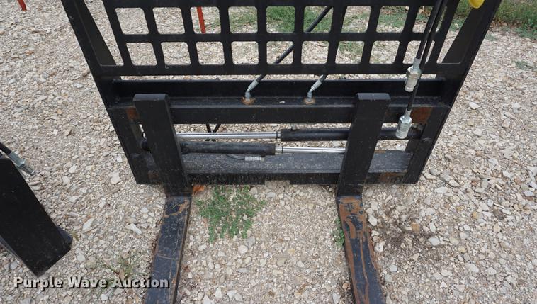 image for item G1292 Skid steer pallet forks