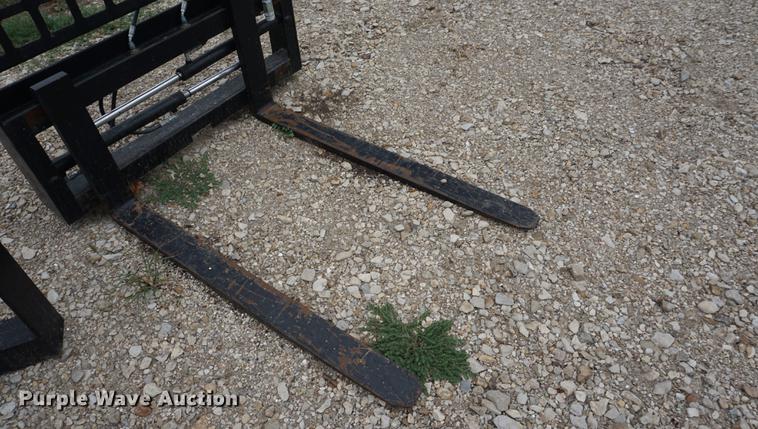 image for item G1292 Skid steer pallet forks