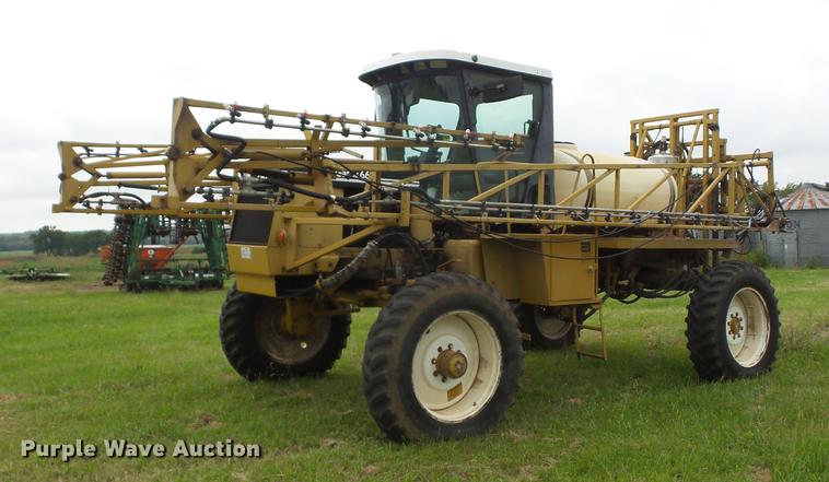 image for item K6255 1994 Ag-Chem RoGator 664 sprayer