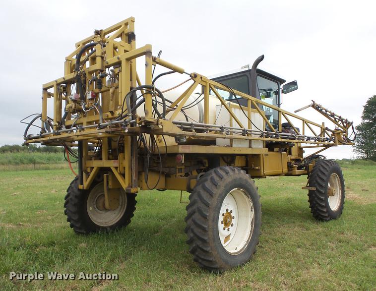 image for item K6255 1994 Ag-Chem RoGator 664 sprayer