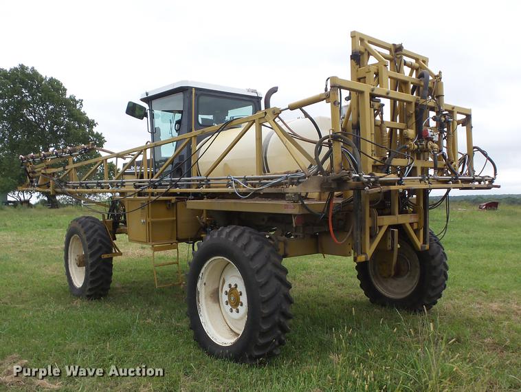 image for item K6255 1994 Ag-Chem RoGator 664 sprayer
