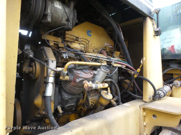 image for item K6255 1994 Ag-Chem RoGator 664 sprayer