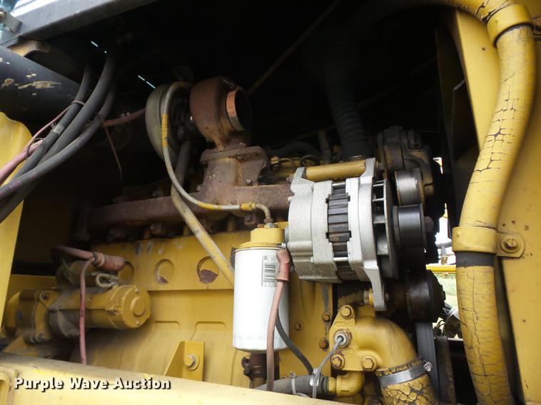 image for item K6255 1994 Ag-Chem RoGator 664 sprayer