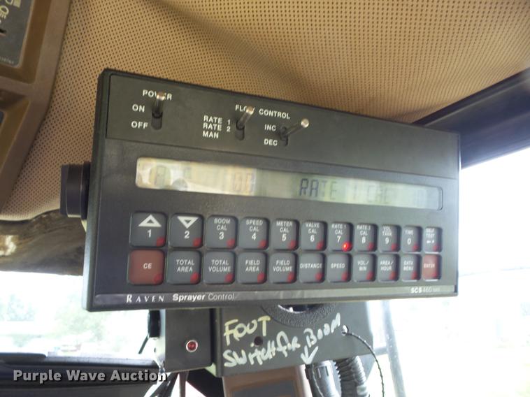 image for item K6255 1994 Ag-Chem RoGator 664 sprayer