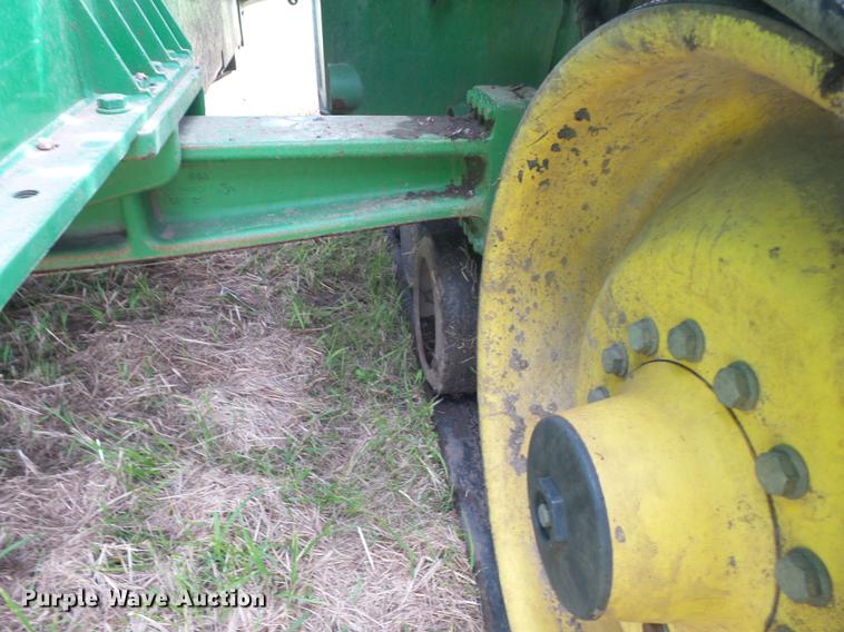 image for item K6256 2002 John Deere 9520T tractor