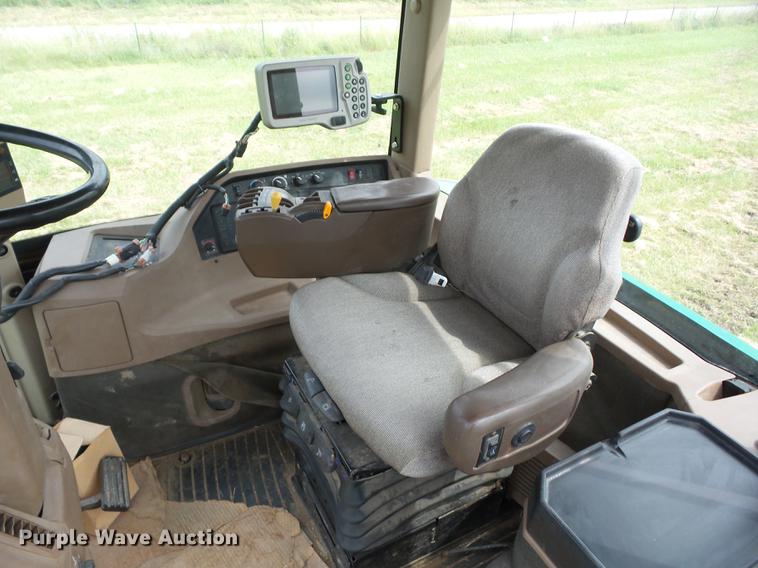 image for item K6256 2002 John Deere 9520T tractor