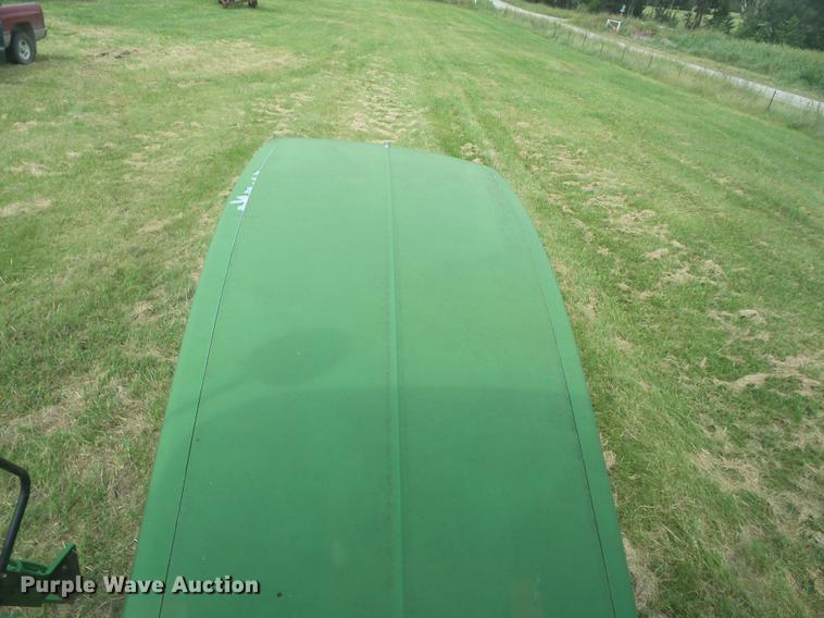 image for item K6256 2002 John Deere 9520T tractor