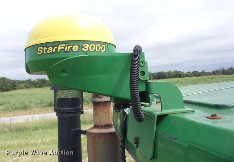 image for item K6256 2002 John Deere 9520T tractor