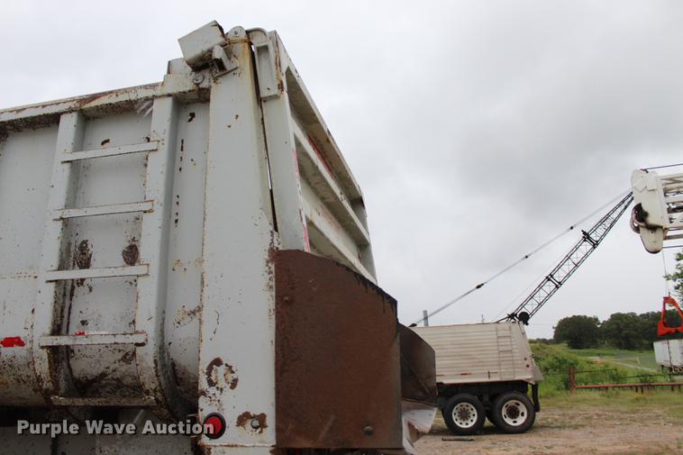 image for item BE9312 1994 Fruehauf DDT5-29F2 end dump trailer