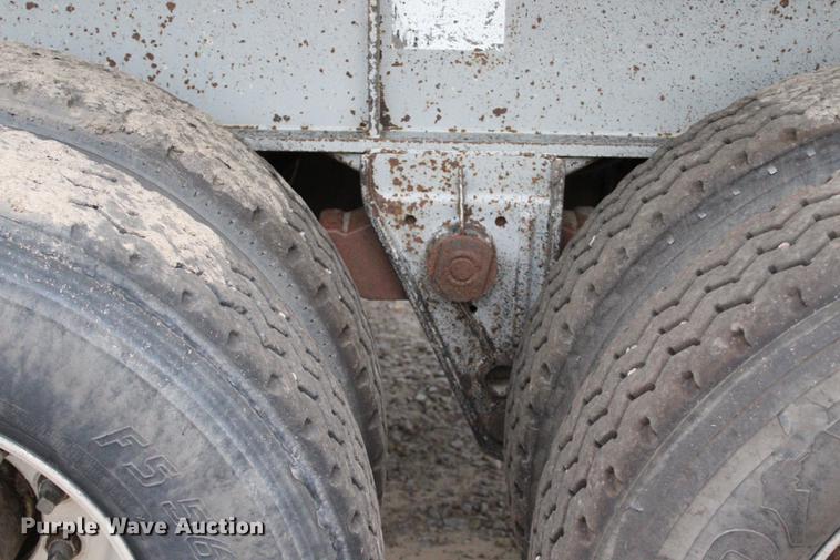 image for item BE9312 1994 Fruehauf DDT5-29F2 end dump trailer