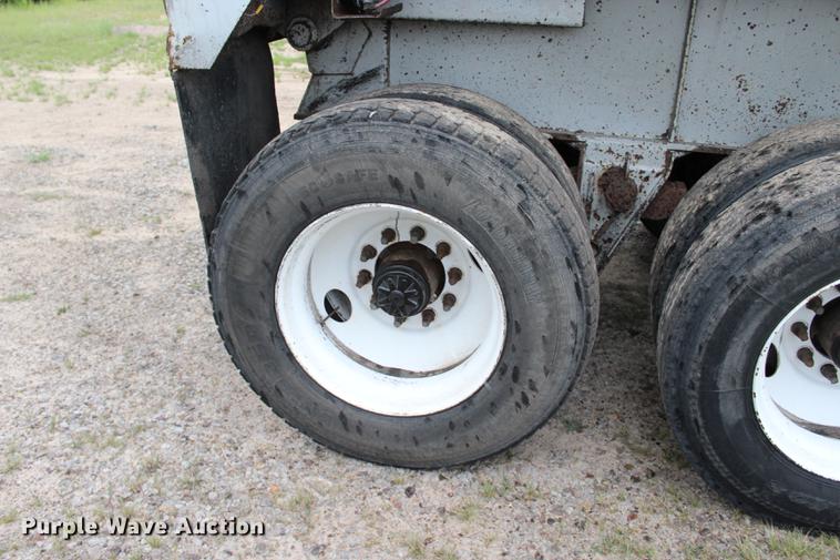 image for item BE9312 1994 Fruehauf DDT5-29F2 end dump trailer