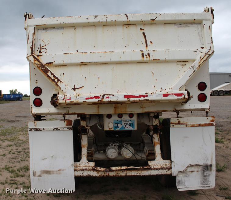 image for item BE9313 2000 Terex Load King end dump trailer