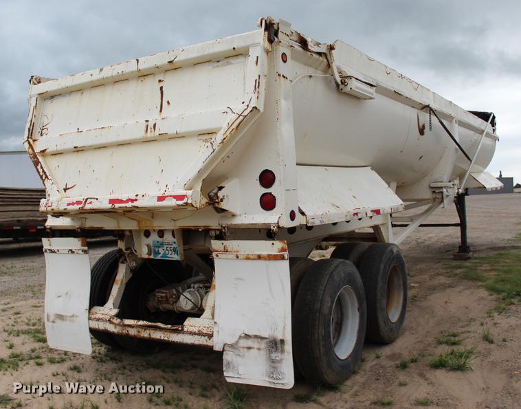 image for item BE9313 2000 Terex Load King end dump trailer
