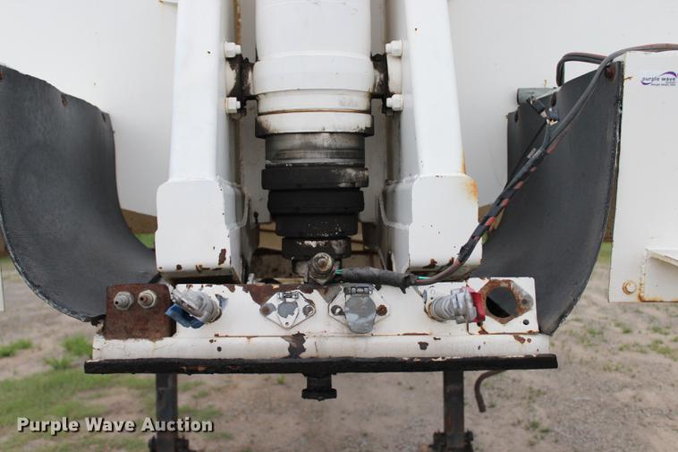 image for item BE9313 2000 Terex Load King end dump trailer