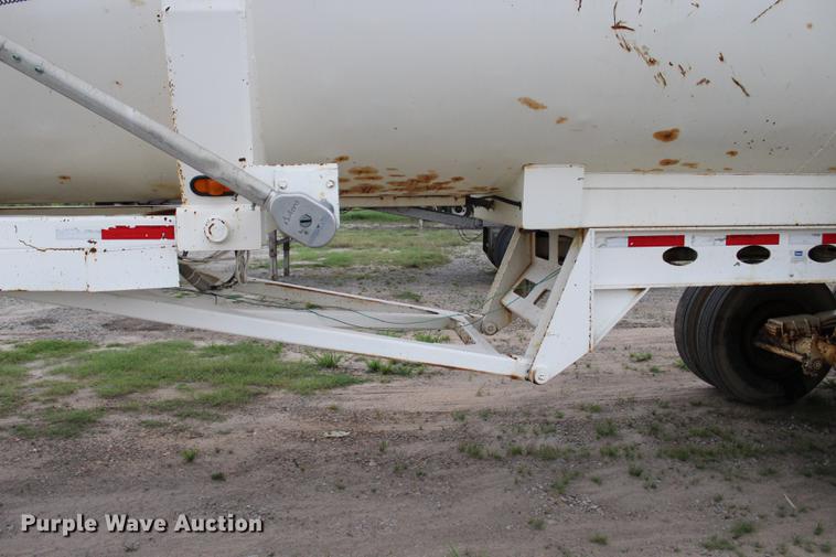 image for item BE9313 2000 Terex Load King end dump trailer