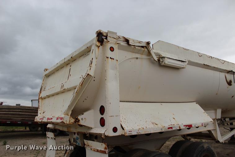 image for item BE9313 2000 Terex Load King end dump trailer