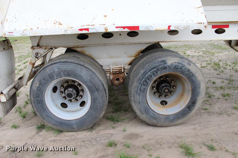 image for item BE9313 2000 Terex Load King end dump trailer