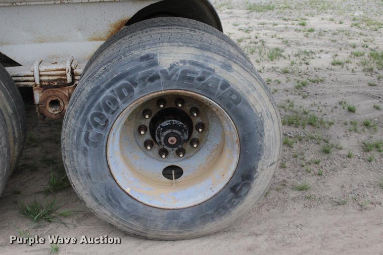 image for item BE9313 2000 Terex Load King end dump trailer