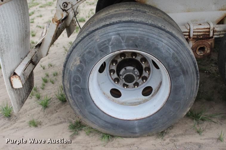 image for item BE9313 2000 Terex Load King end dump trailer