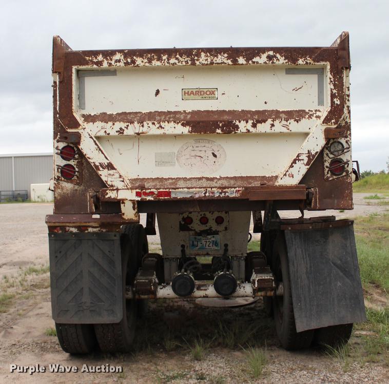 image for item BE9314 2004 CTS end dump trailer