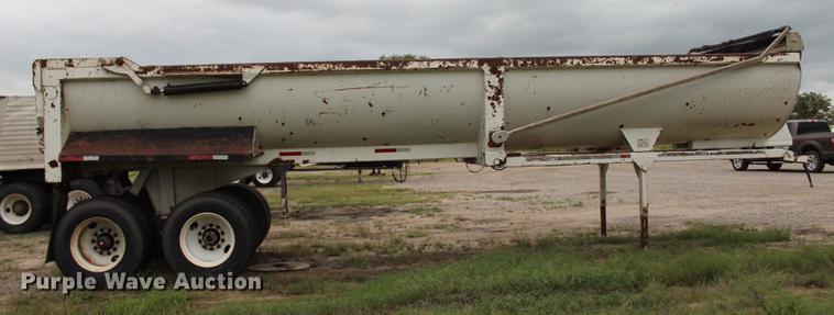 image for item BE9314 2004 CTS end dump trailer
