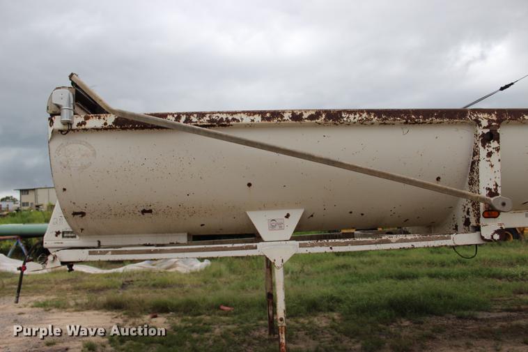 image for item BE9314 2004 CTS end dump trailer