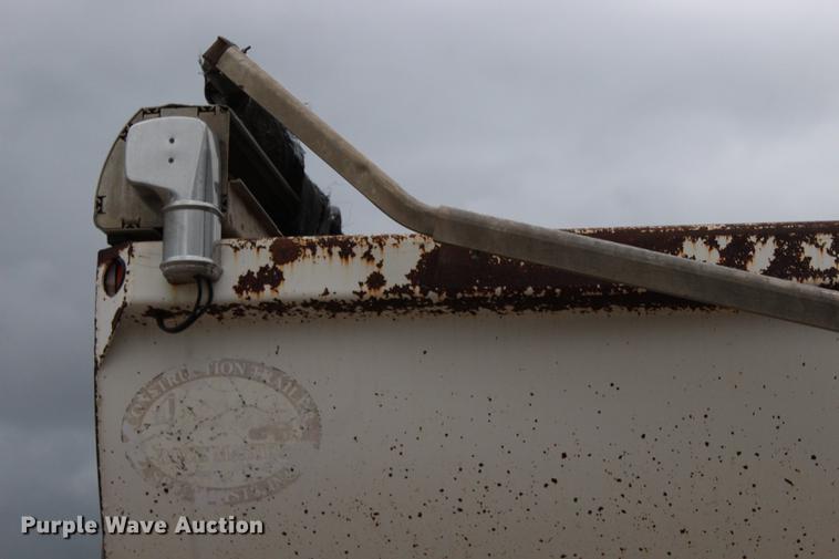 image for item BE9314 2004 CTS end dump trailer