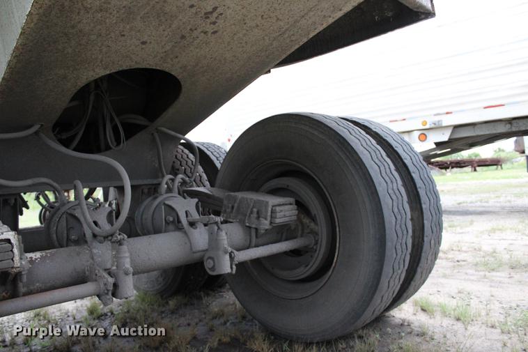 image for item BE9314 2004 CTS end dump trailer