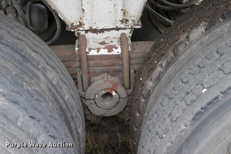 image for item BE9314 2004 CTS end dump trailer