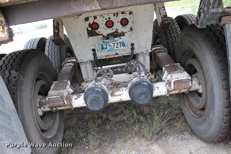 image for item BE9314 2004 CTS end dump trailer